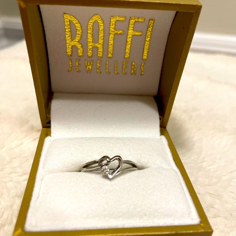 White gold heart ring